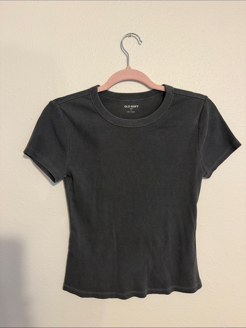 Old Navy Short-Sleeve Crew Tee in Black